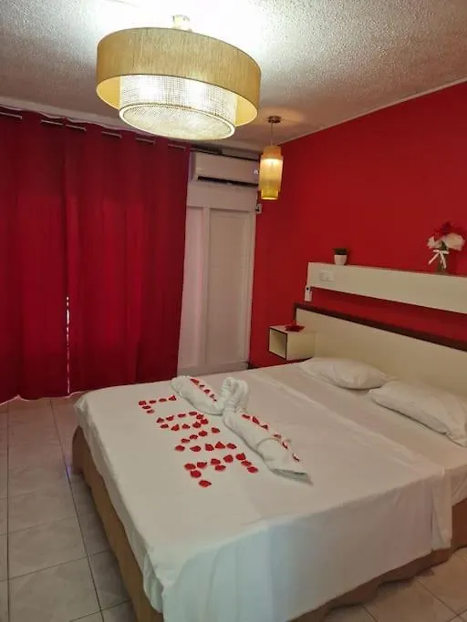 Romantique Studio Piscine, Plage Les Trois-Ilets Apartment