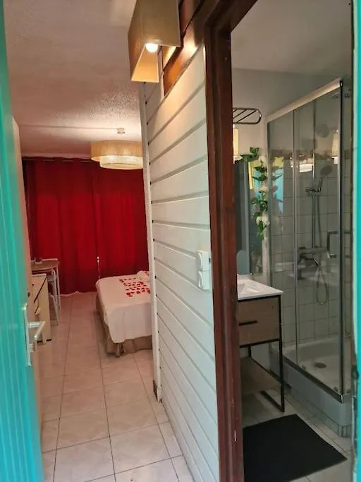 Apartment Romantique Studio Piscine, Plage Les Trois-Ilets